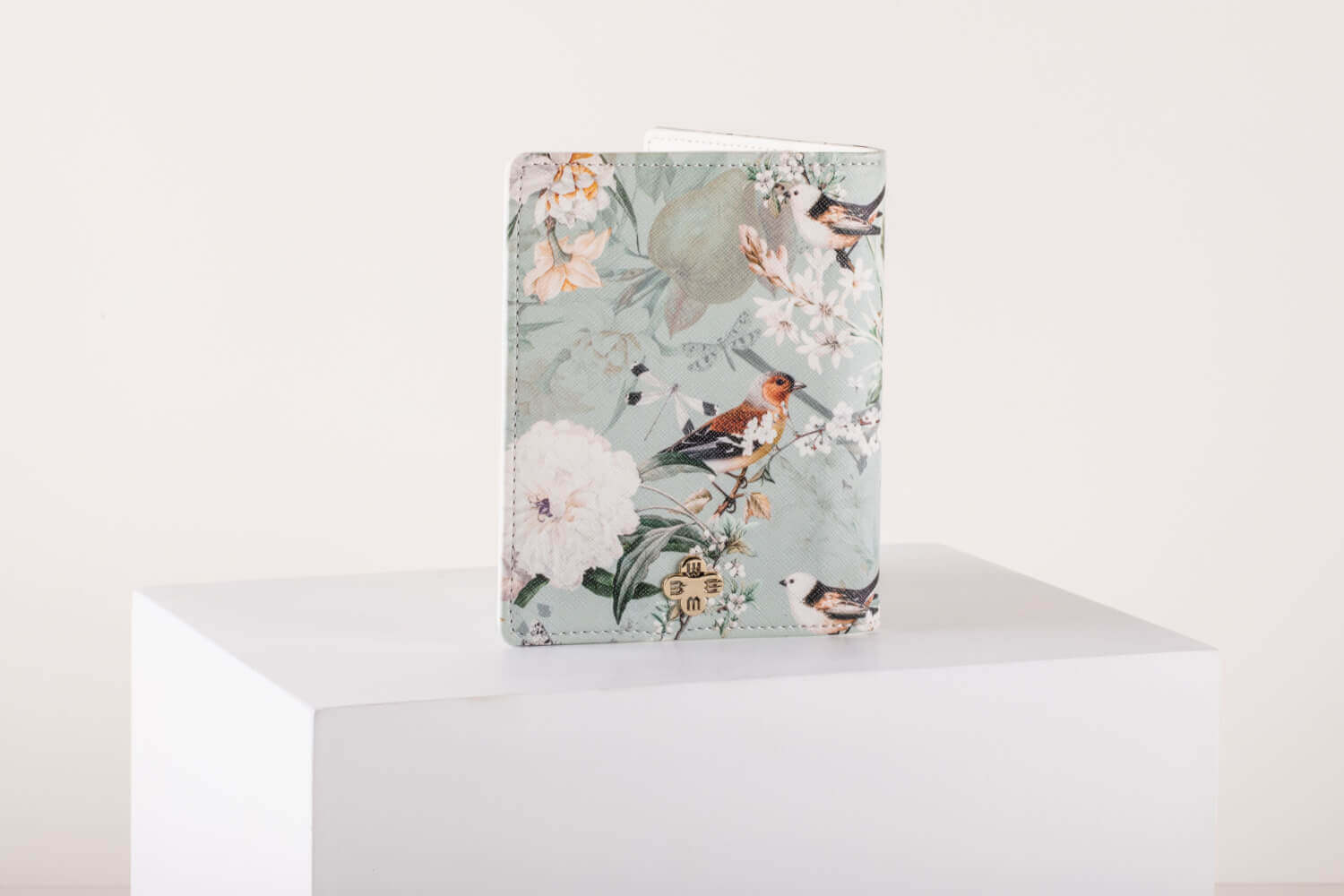 Timeless Charm Passport Sleeve 4 Timeless Charm Passport Sleeve - Image 4