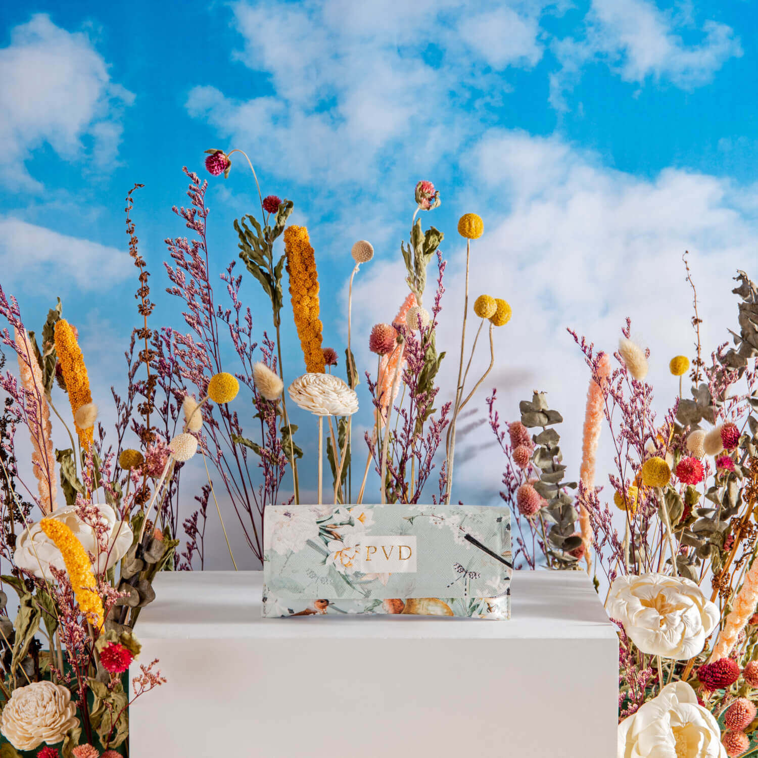 Timeless Charm Spec Case