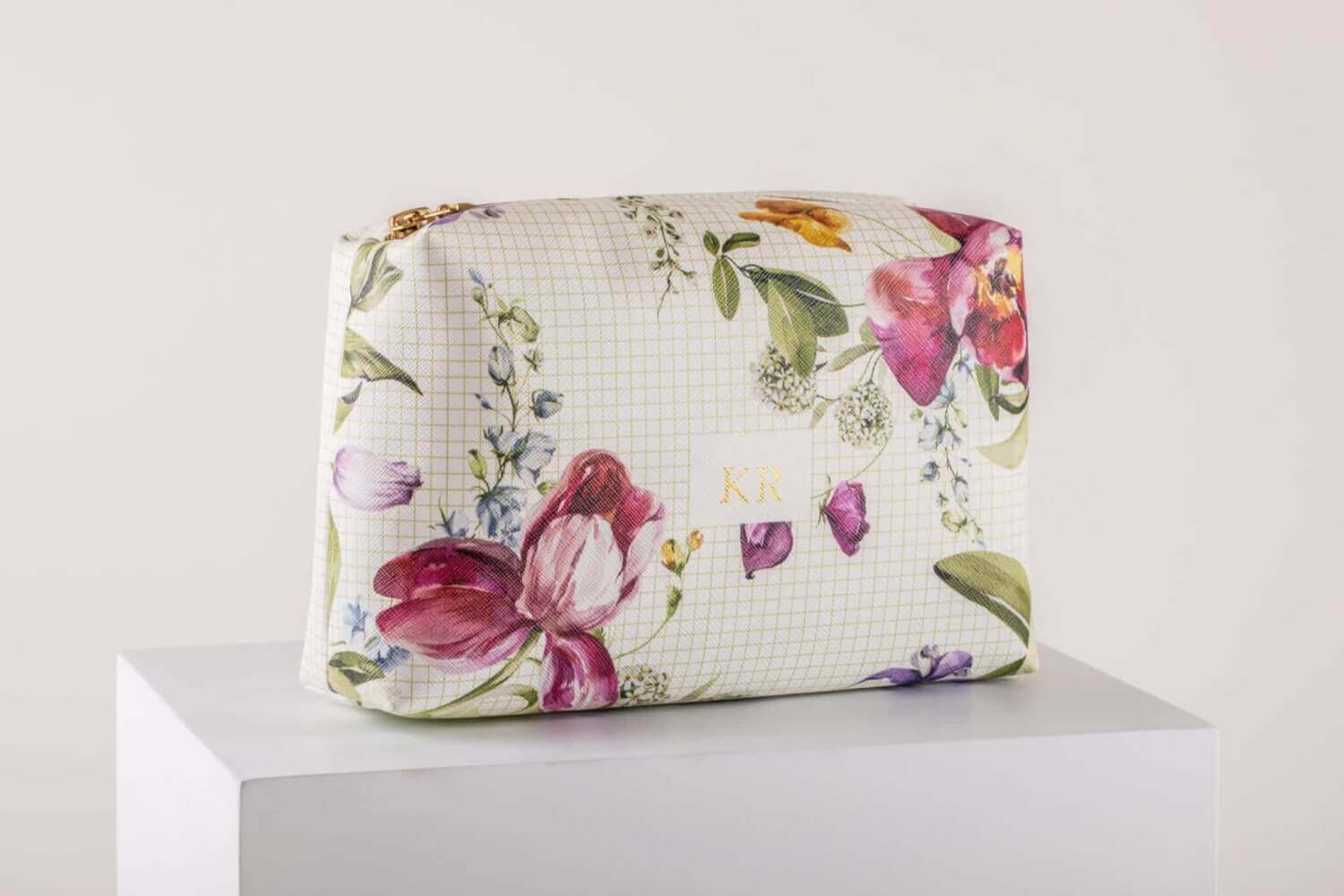 Sangria Duffle Bag for Ladies 6 Soft Pouches