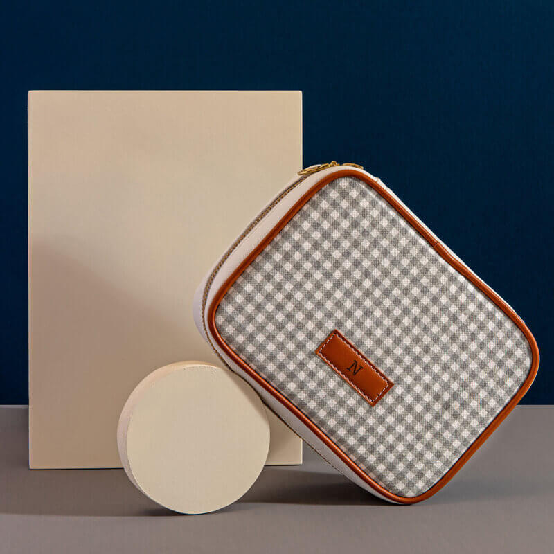 Universal Pouch 30 Universal Pouch -