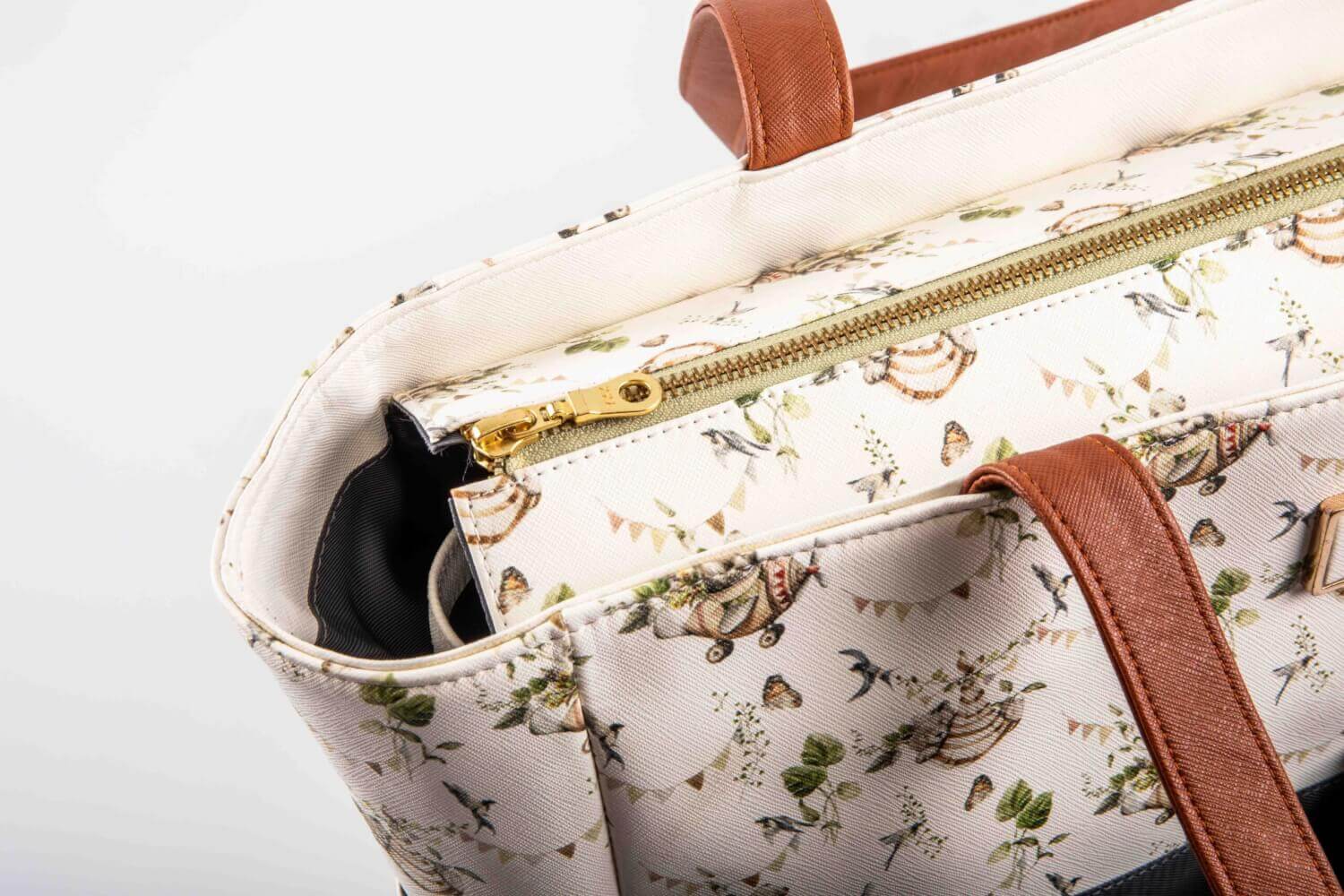 Forest Friends Diaper Bag for Mothers 4 Forest Friends Diaper Bag for Mothers - Image 4