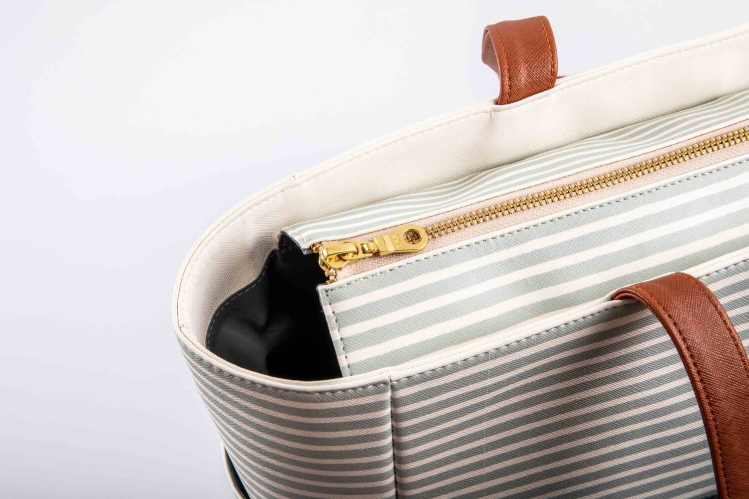 Underwater Wonderland Diaper Bag for Mom 4 Underwater Wonderland Diaper Bag for Mom - Image 4